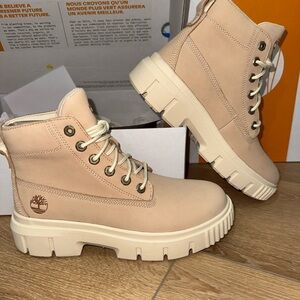 Timberland Women's Light Beige Chunky Lace-Up Boots 8.5